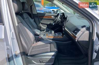 Внедорожник / Кроссовер Audi Q5 2018 в 