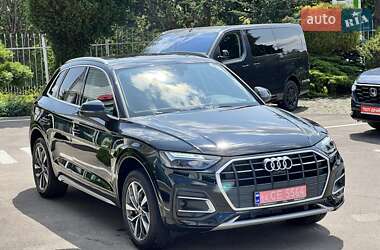Внедорожник / Кроссовер Audi Q5 2021 в 
