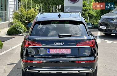 Внедорожник / Кроссовер Audi Q5 2021 в 