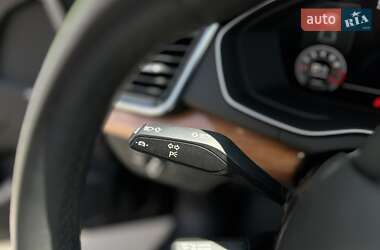 Внедорожник / Кроссовер Audi Q5 2021 в 