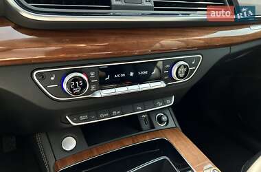 Внедорожник / Кроссовер Audi Q5 2021 в 