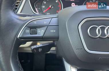 Позашляховик / Кросовер Audi Q5 2021 в 