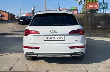 Позашляховик / Кросовер Audi Q5 2021 в 
