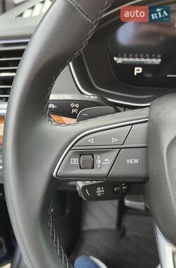 Внедорожник / Кроссовер Audi Q5 2023 в 