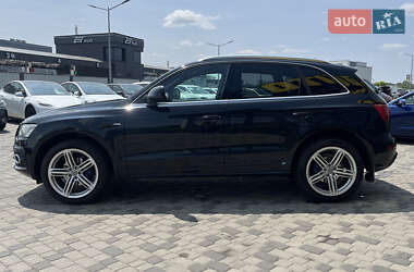 Внедорожник / Кроссовер Audi Q5 2011 в 