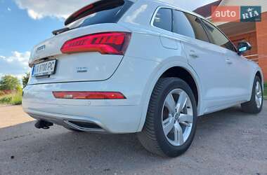 Внедорожник / Кроссовер Audi Q5 2018 в 