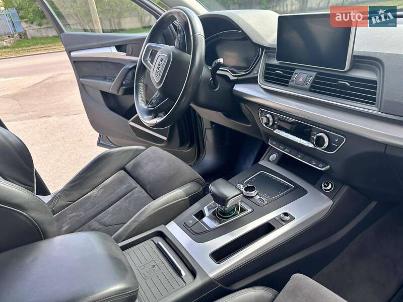 Внедорожник / Кроссовер Audi Q5 2017 в Николаеве