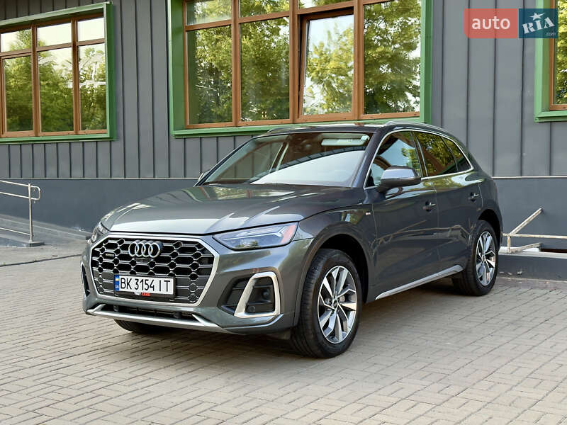 Внедорожник / Кроссовер Audi Q5 2021 в Ровно