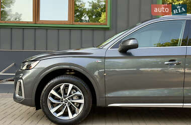 Позашляховик / Кросовер Audi Q5 2021 в 
