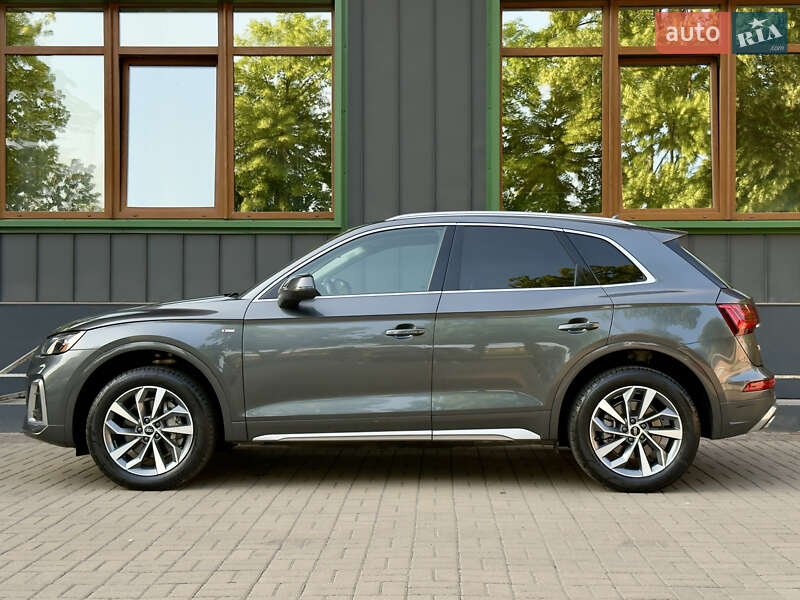Внедорожник / Кроссовер Audi Q5 2021 в Ровно