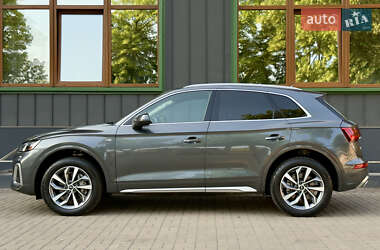 Позашляховик / Кросовер Audi Q5 2021 в 