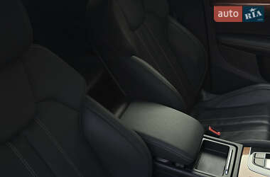 Позашляховик / Кросовер Audi Q5 2021 в 