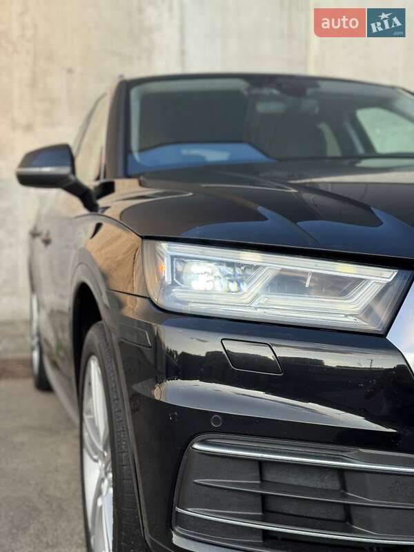 Внедорожник / Кроссовер Audi Q5 2017 в Киеве