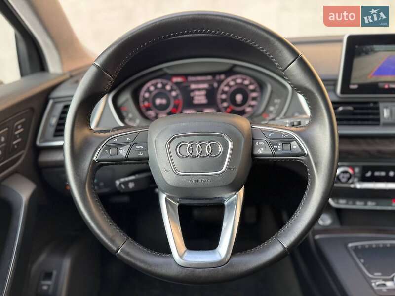 Внедорожник / Кроссовер Audi Q5 2017 в Киеве