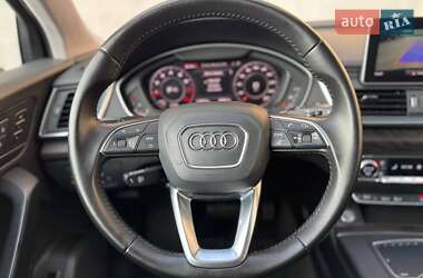 Внедорожник / Кроссовер Audi Q5 2017 в 