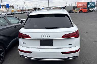 Внедорожник / Кроссовер Audi Q5 2021 в 