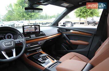 Внедорожник / Кроссовер Audi Q5 2021 в 