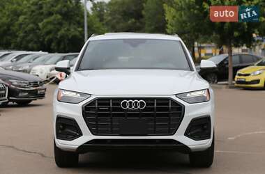 Внедорожник / Кроссовер Audi Q5 2021 в 