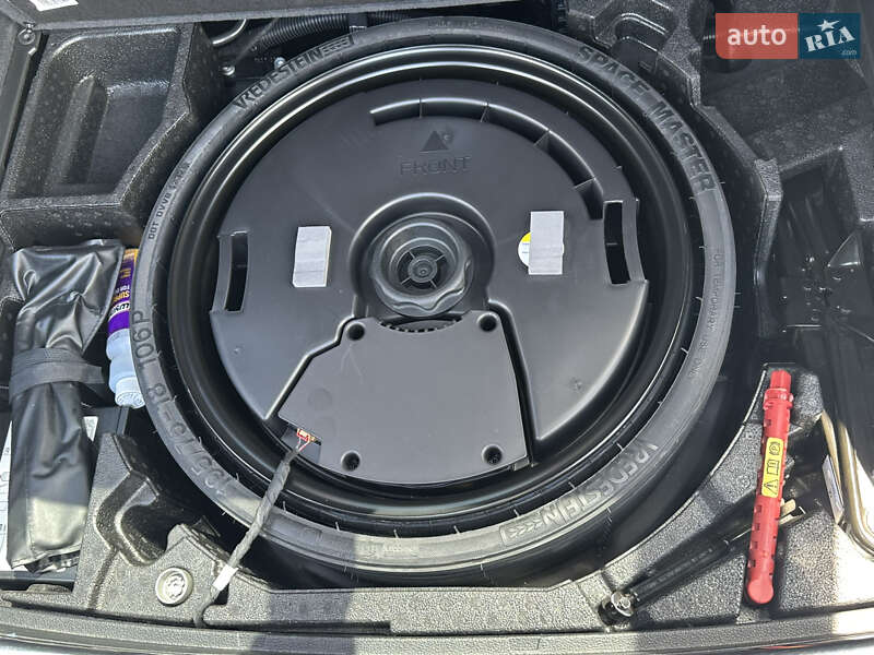 Внедорожник / Кроссовер Audi Q5 2021 в Киеве