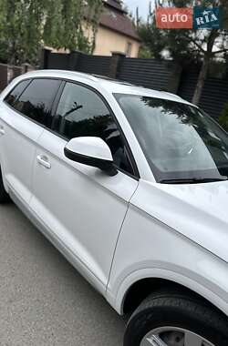 Внедорожник / Кроссовер Audi Q5 2018 в 