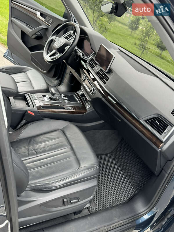 Внедорожник / Кроссовер Audi Q5 2018 в Ивано-Франковске