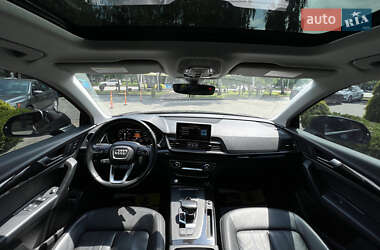 Внедорожник / Кроссовер Audi Q5 2020 в 