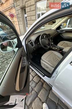 Позашляховик / Кросовер Audi Q5 2014 в 