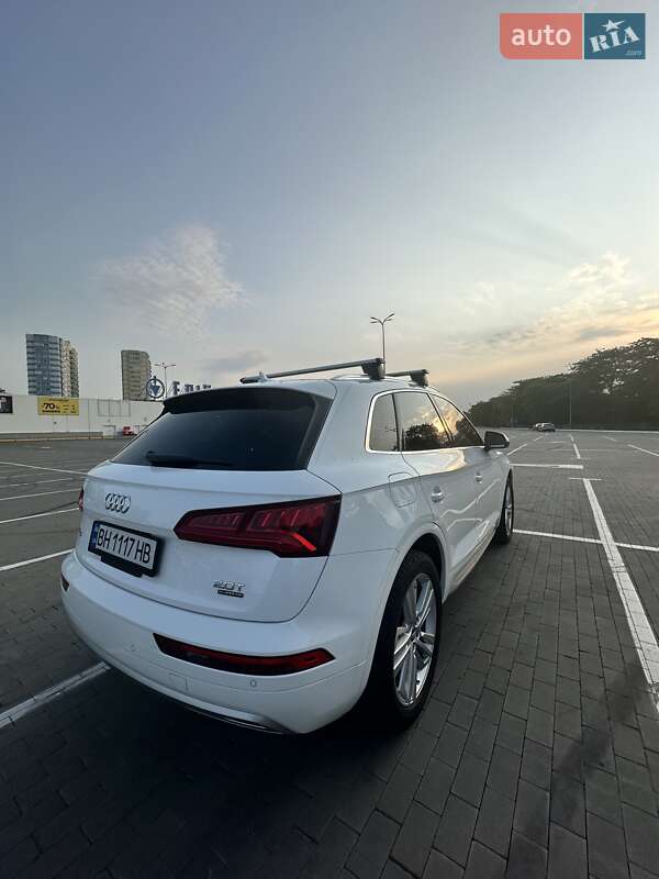 Внедорожник / Кроссовер Audi Q5 2018 в Одессе