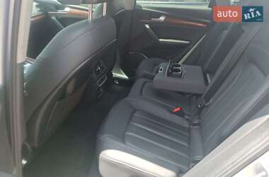 Внедорожник / Кроссовер Audi Q5 2021 в 