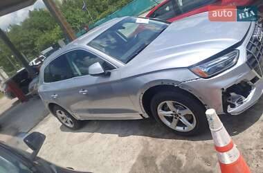 Внедорожник / Кроссовер Audi Q5 2021 в 