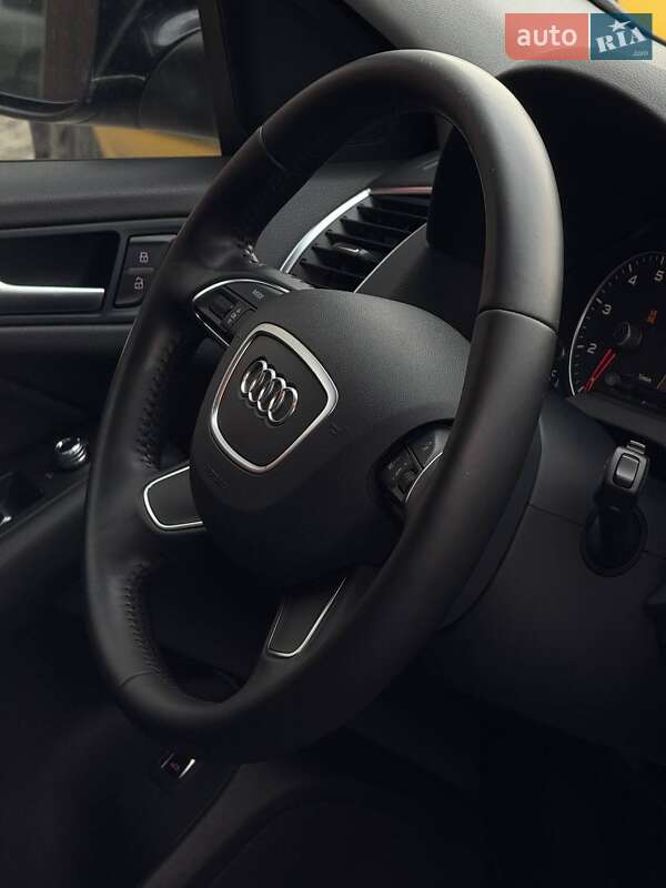 Внедорожник / Кроссовер Audi Q5 2012 в Черновцах