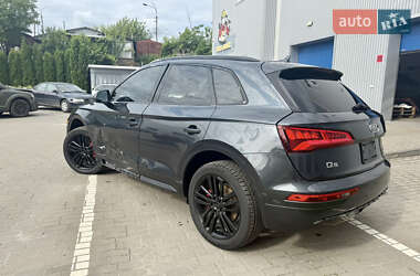 Внедорожник / Кроссовер Audi Q5 2018 в 