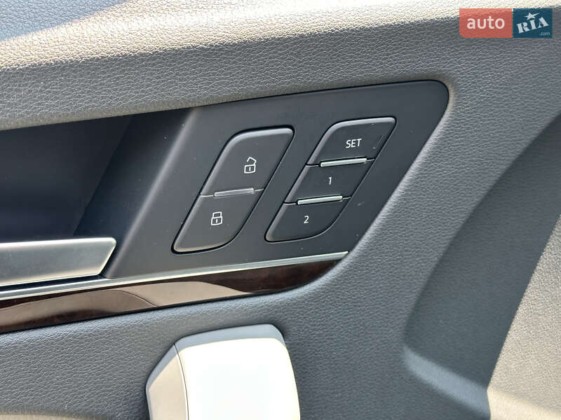 Внедорожник / Кроссовер Audi Q5 2019 в Одессе