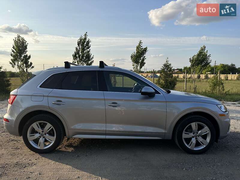 Позашляховик / Кросовер Audi Q5 2019 в Одесі