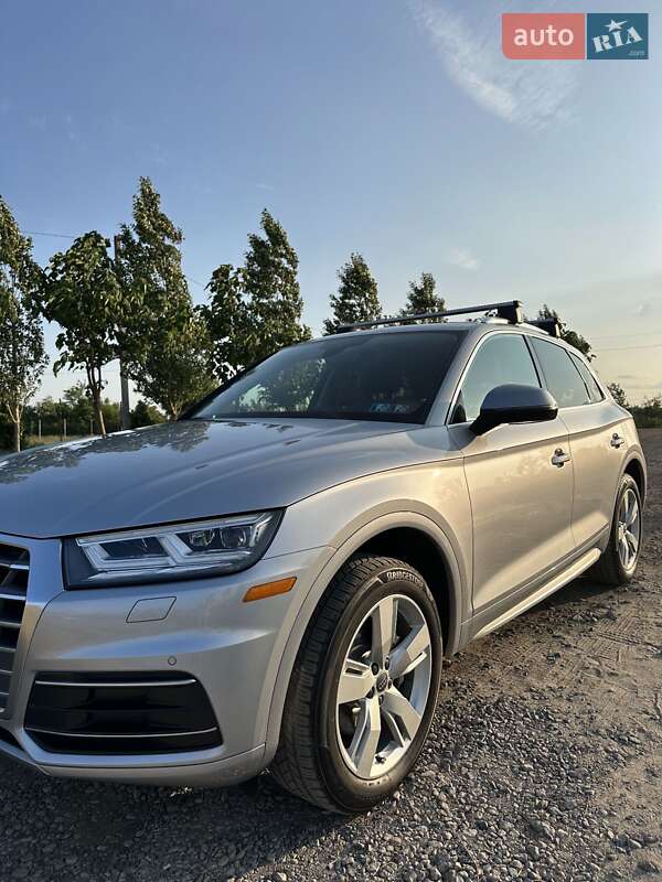 Позашляховик / Кросовер Audi Q5 2019 в Одесі