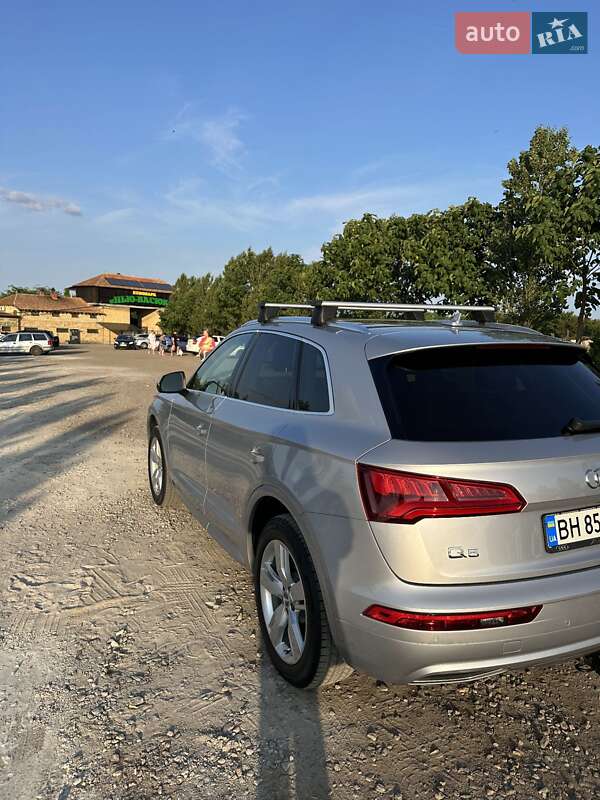 Позашляховик / Кросовер Audi Q5 2019 в Одесі