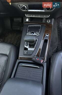 Внедорожник / Кроссовер Audi Q5 2019 в 