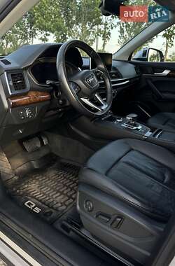 Внедорожник / Кроссовер Audi Q5 2019 в 