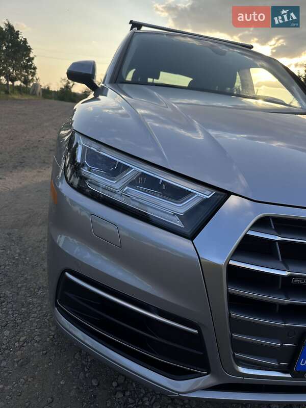 Позашляховик / Кросовер Audi Q5 2019 в Одесі