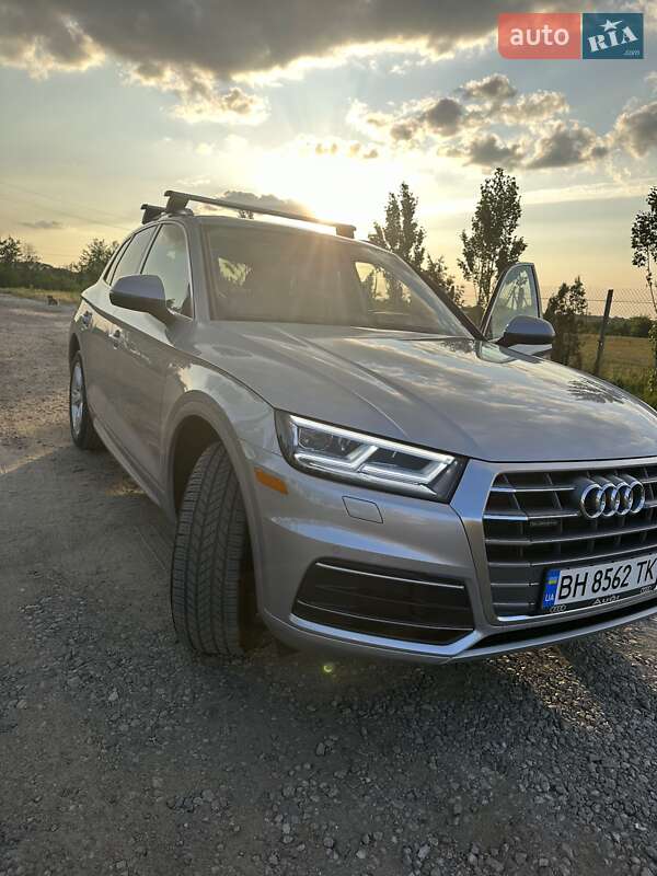 Позашляховик / Кросовер Audi Q5 2019 в Одесі