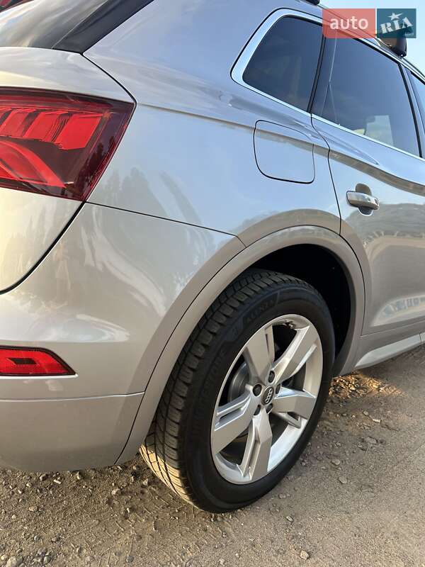 Позашляховик / Кросовер Audi Q5 2019 в Одесі