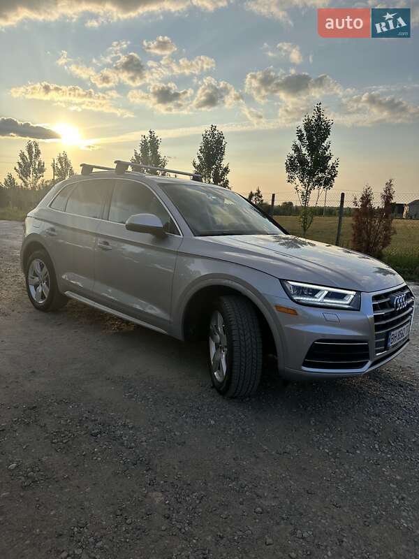 Позашляховик / Кросовер Audi Q5 2019 в Одесі
