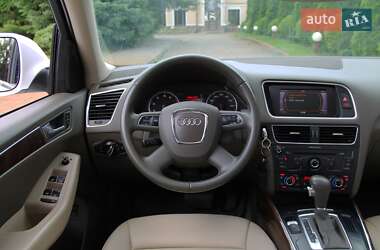Внедорожник / Кроссовер Audi Q5 2010 в 