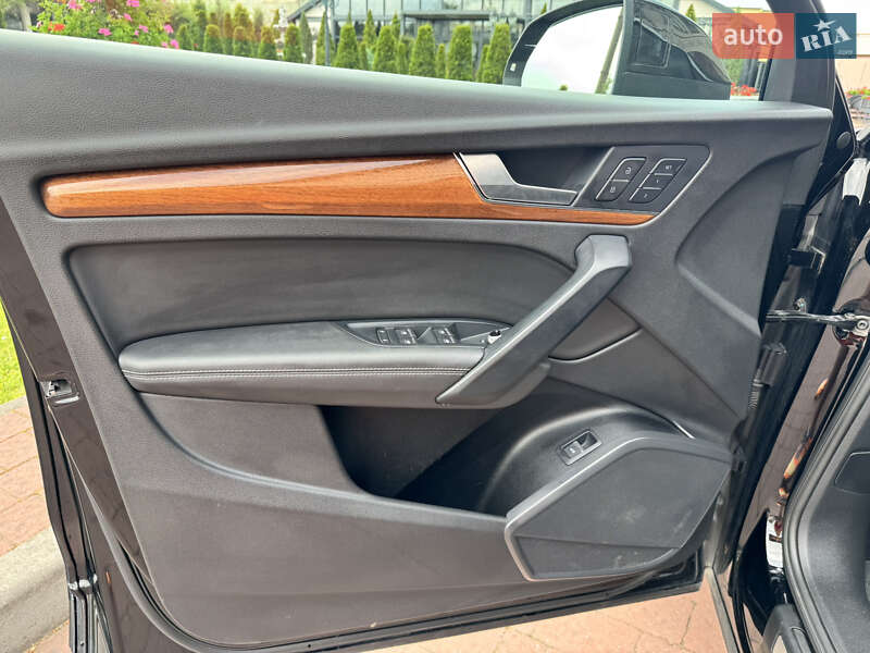 Внедорожник / Кроссовер Audi Q5 2021 в Стрые