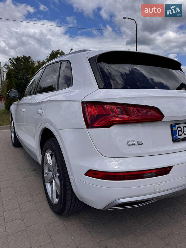 Позашляховик / Кросовер Audi Q5 2018 в Дрогобичі