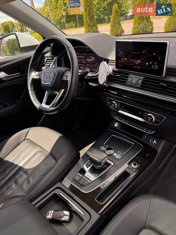 Позашляховик / Кросовер Audi Q5 2018 в Дрогобичі