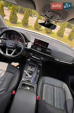 Внедорожник / Кроссовер Audi Q5 2018 в 