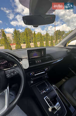 Внедорожник / Кроссовер Audi Q5 2018 в 