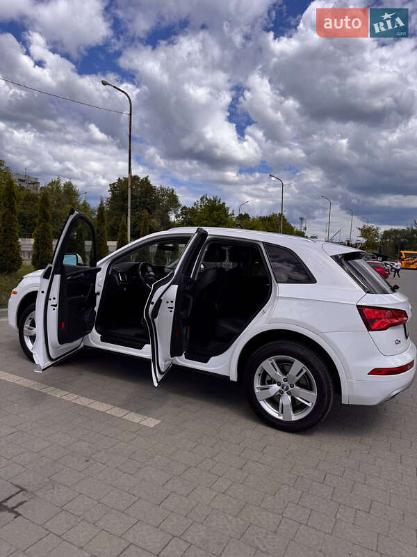Позашляховик / Кросовер Audi Q5 2018 в Дрогобичі