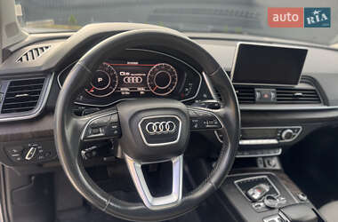 Внедорожник / Кроссовер Audi Q5 2018 в 